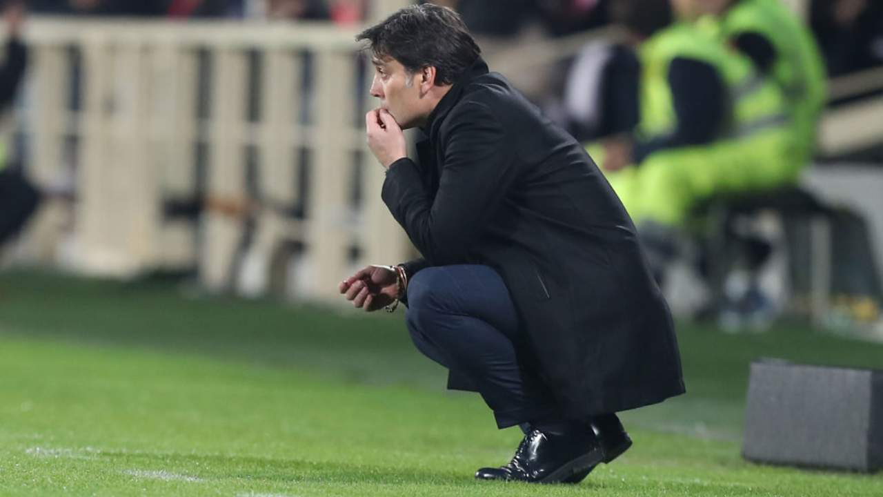 Montella pensieroso