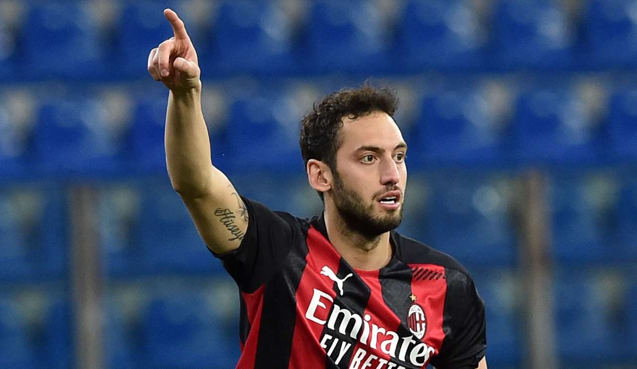 hakan calhanoglu esulta