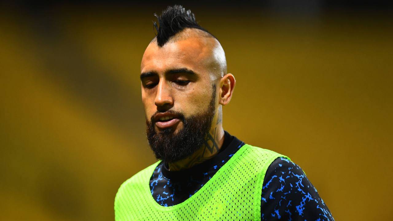 Arturo Vidal durante il riscaldamento