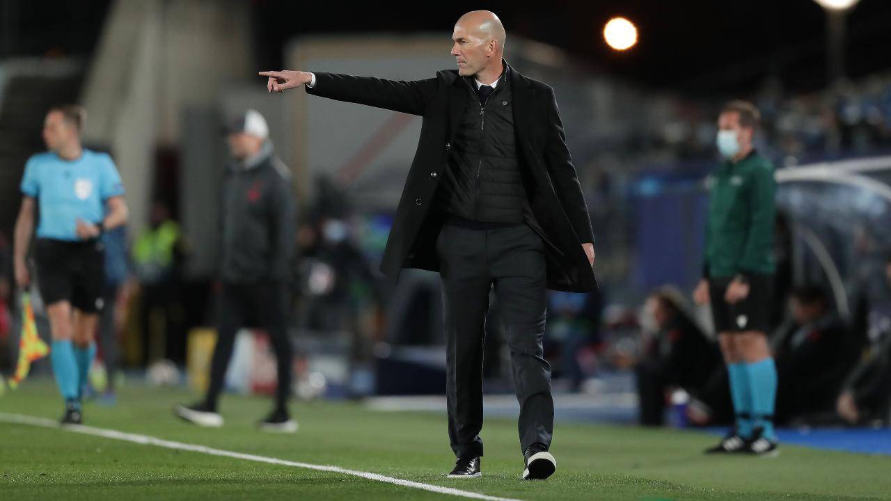 Zinedine ZIdane a bordocampo