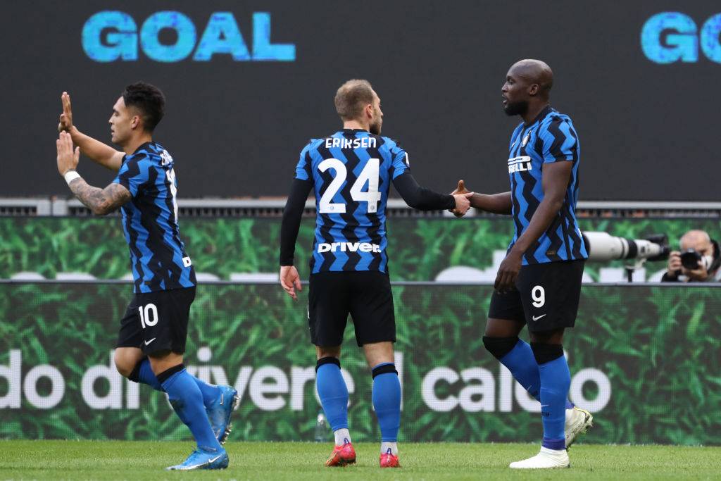 Lukaku esulta al gol in Inter-Sassuolo 