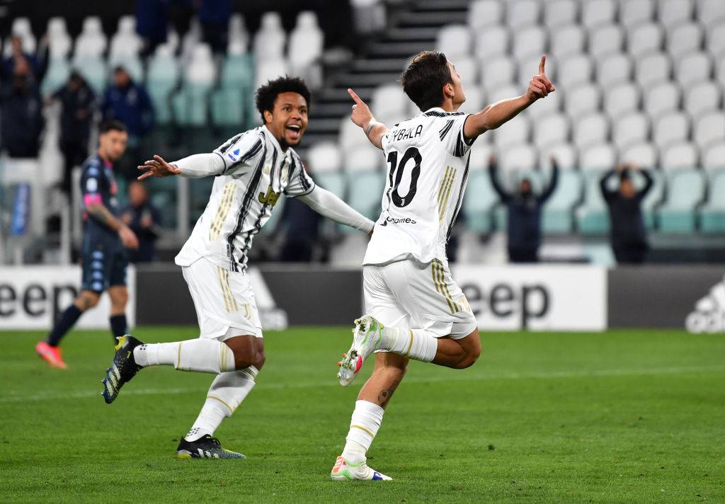Dybala esulta dopo il gol in Juventus-Napoli