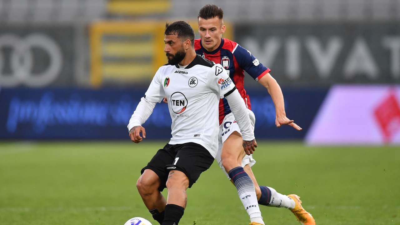 Spezia e Crotone in campo