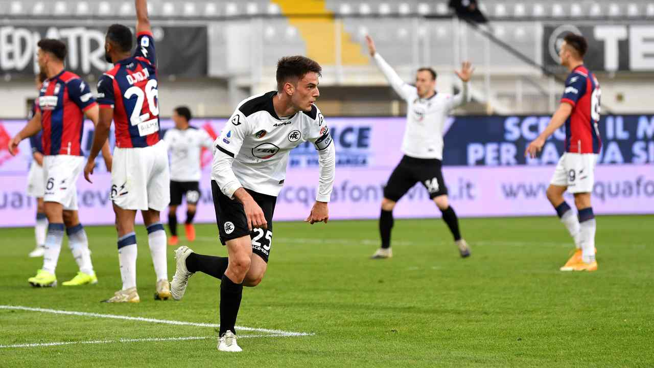 Spezia e Crotone in campo