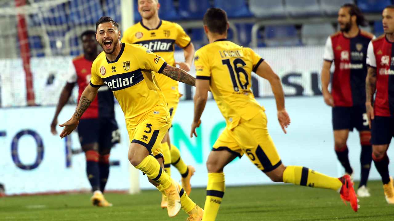 Cagliari-Parma in campo