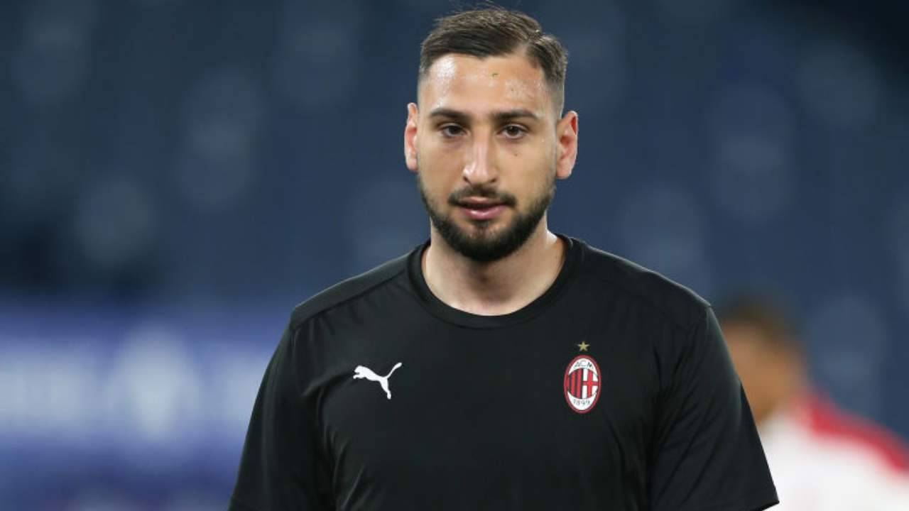 Donnarumma pensieroso