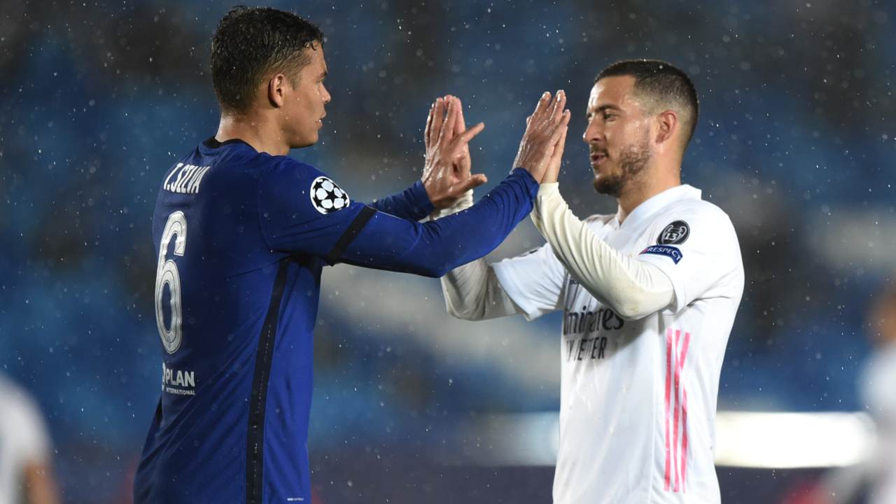 Real Madrid e Chelsea in campo