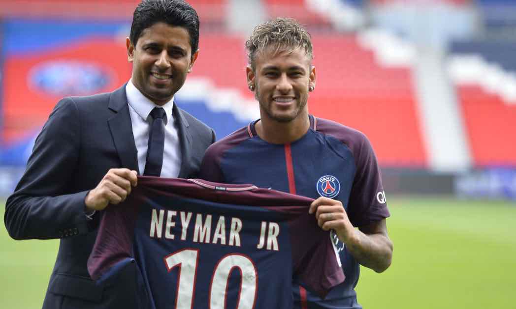 Neymar e Al-Khelaifi nel giorno della presentazione del brasiliano al PSG