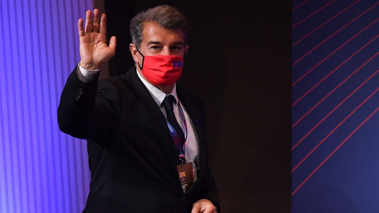 Laporta saluta