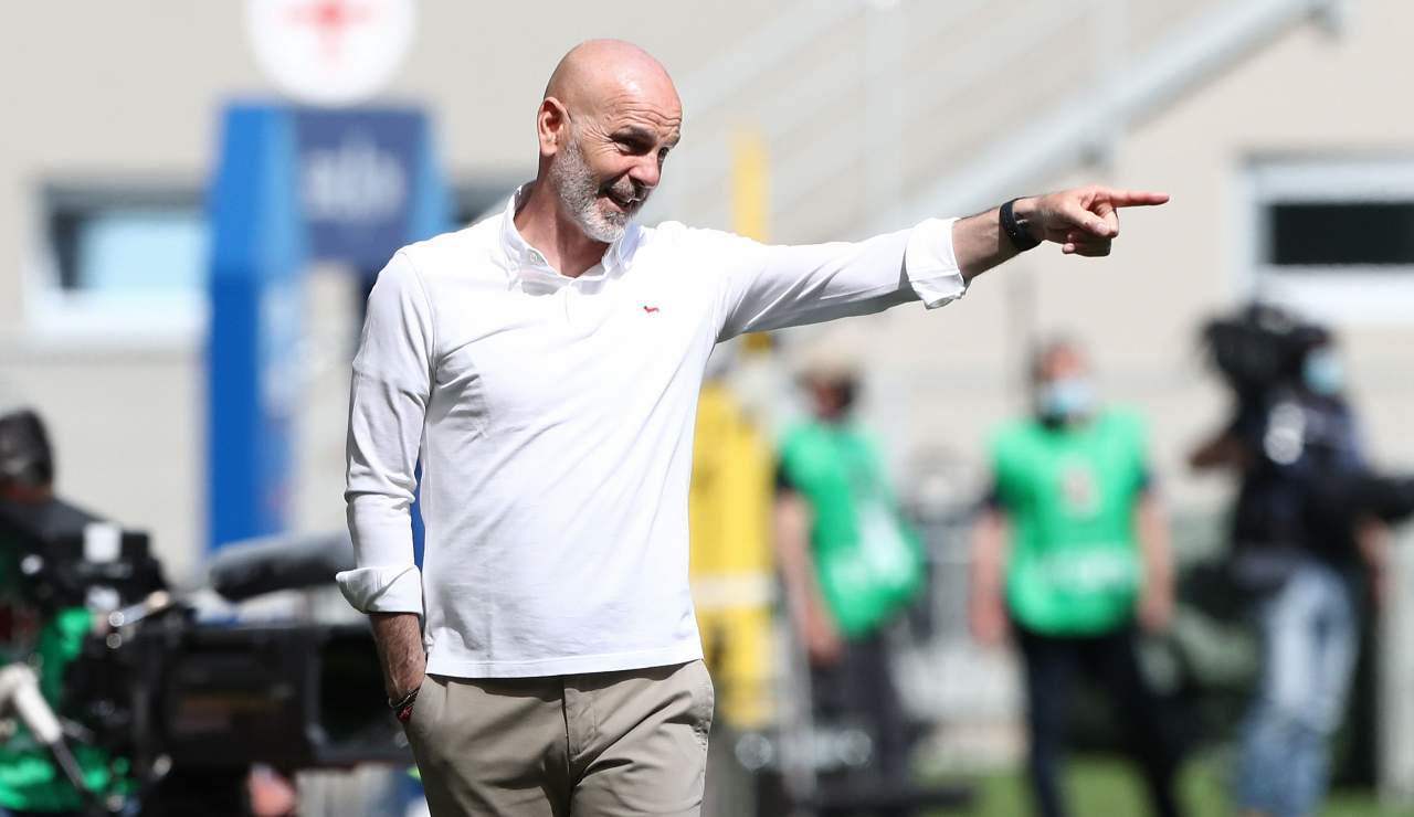 Stefano Pioli indica