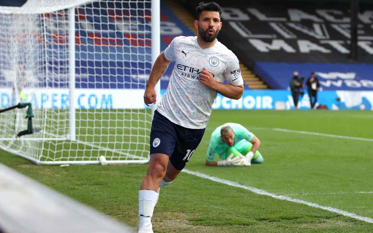 Aguero esulta