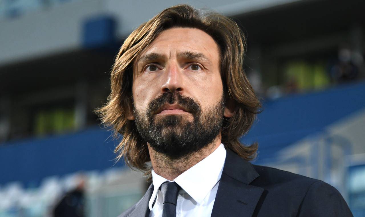 Pirlo osserva