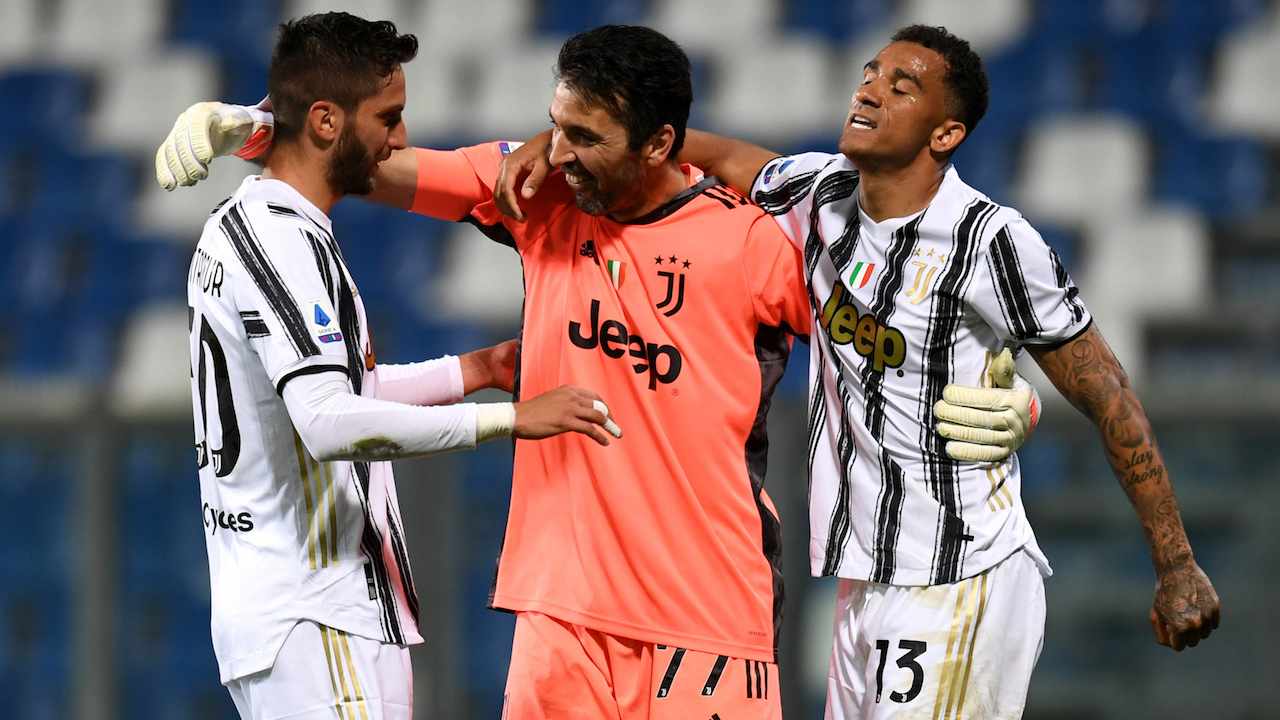 Buffon esulta con Danilo e Bentancur