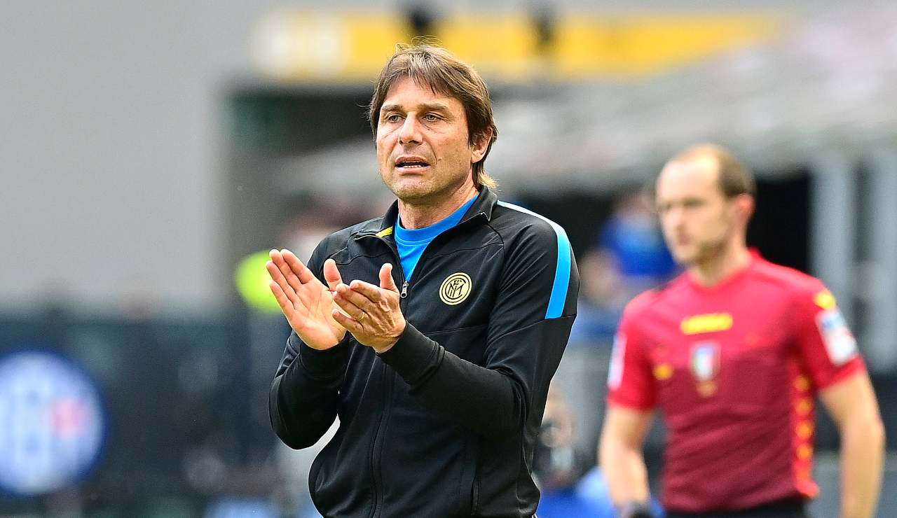 Conte applaude