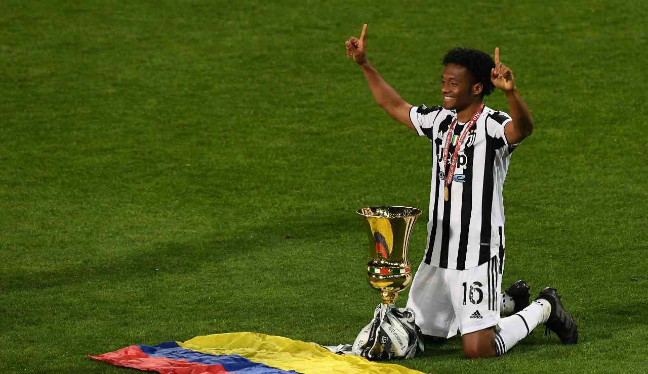 Cuadrado festeggia