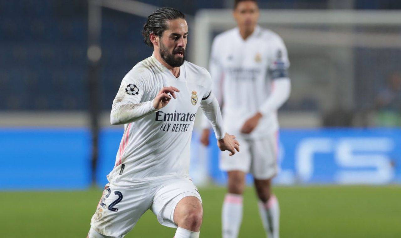 Isco in azione palla al piede