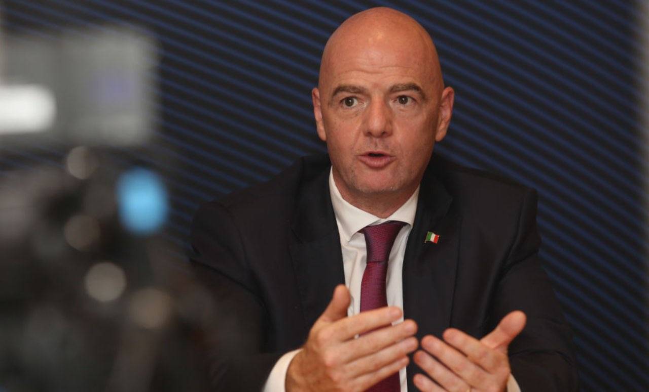 Gianni Infantino parla nella sede della FIGC