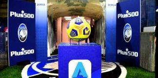 Il pallone della Serie A con logo ufficiale
