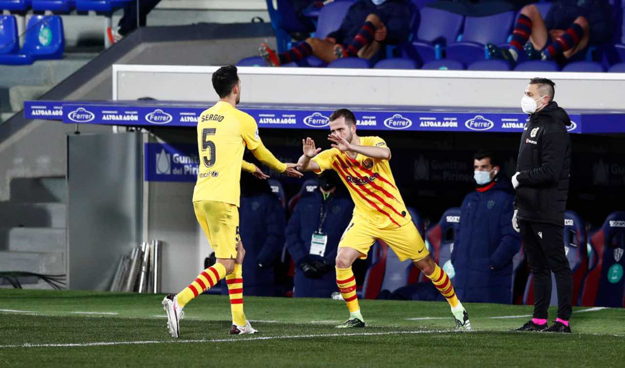 Pjanic subentra a Busquets