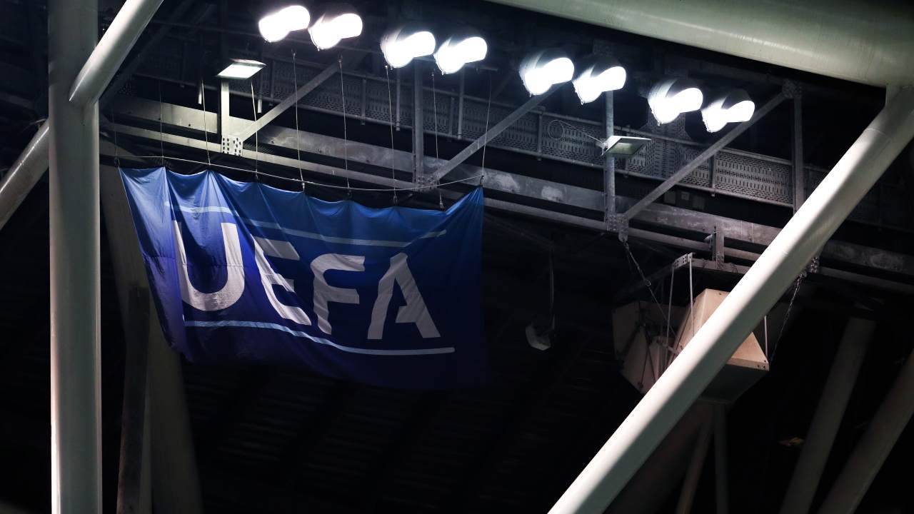 Striscione Uefa