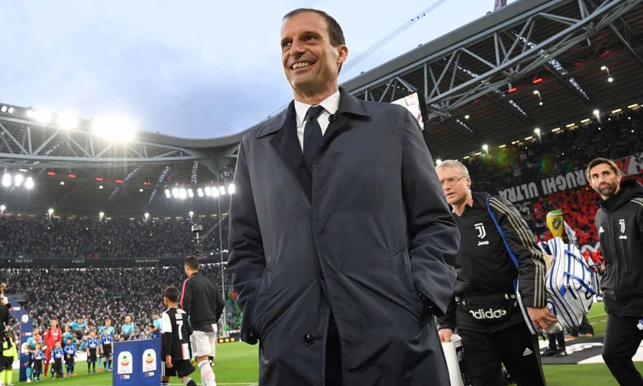 Allegri festeggia l'ultimo trofeo con la Juventus