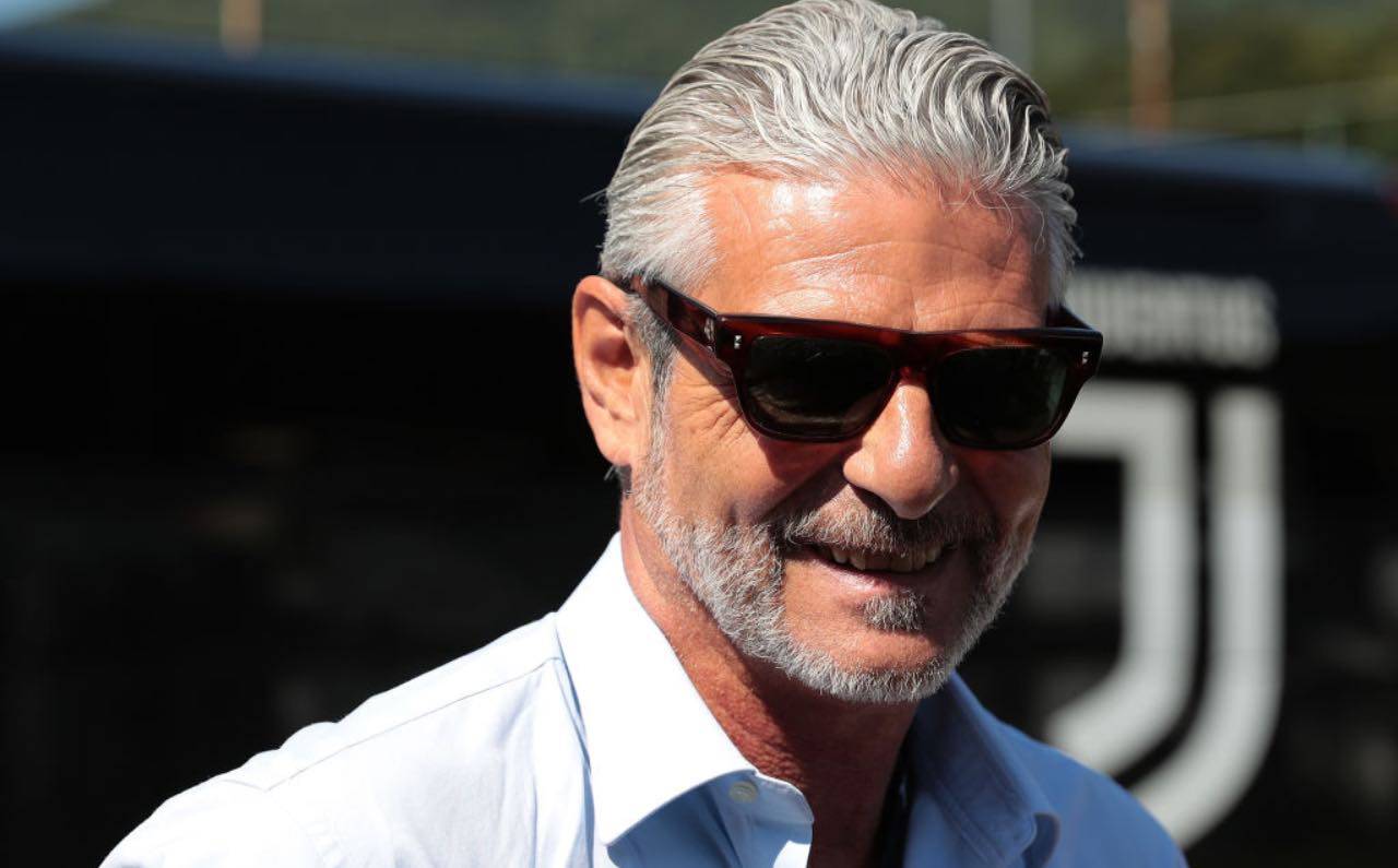 Arrivabene con lo stemma della Juventus