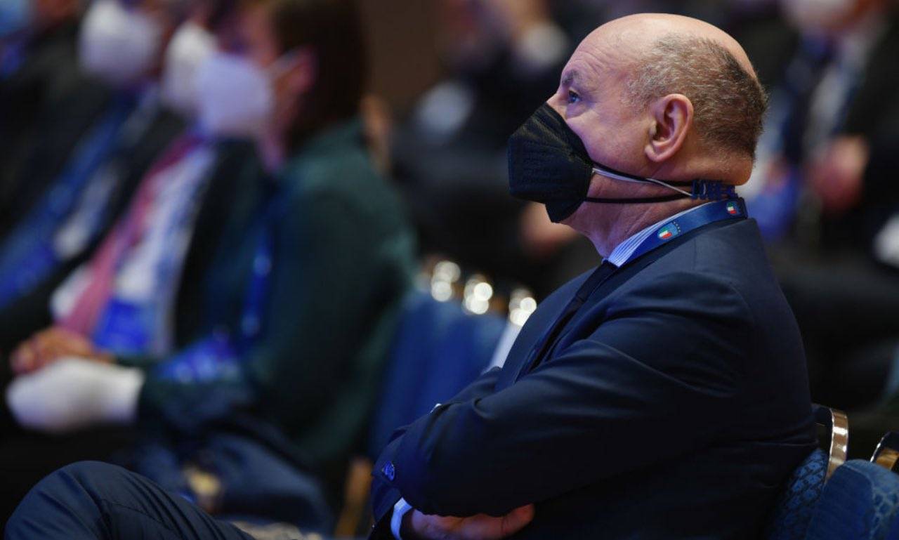 Marotta durante l'assemblea della FIGC