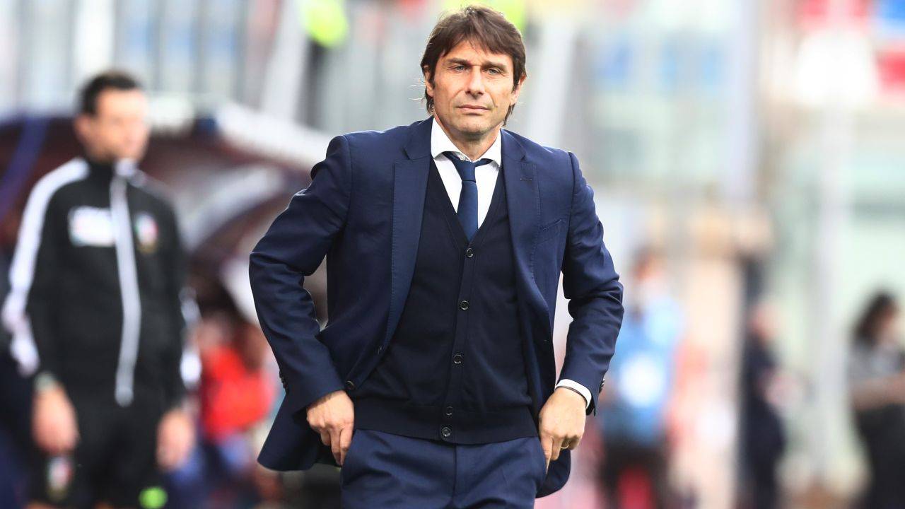 Antonio Conte a bordocampo