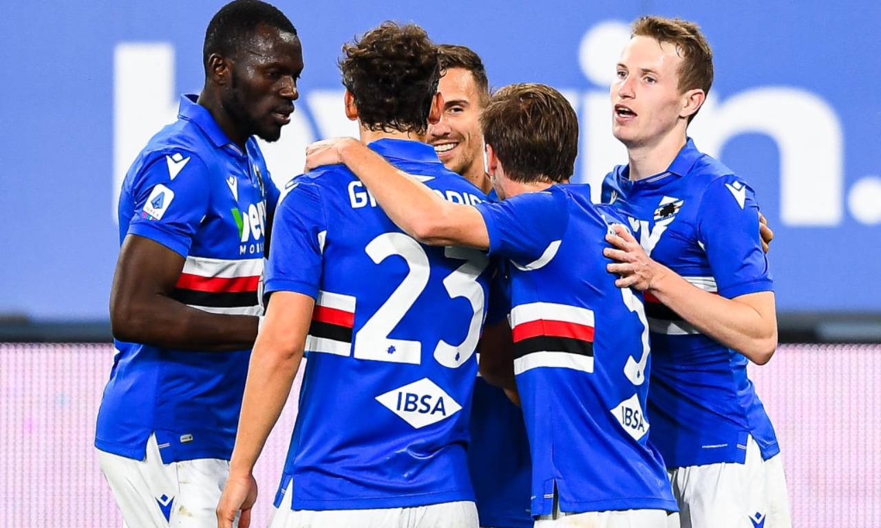 La Sampdoria esulta per un gol alla Roma