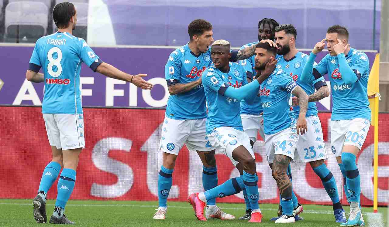 giocatori Napoli esultano