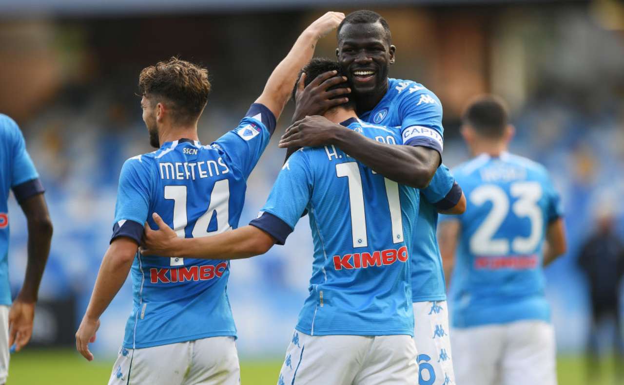 Mertens, Koulibaly, e Lozano esultano