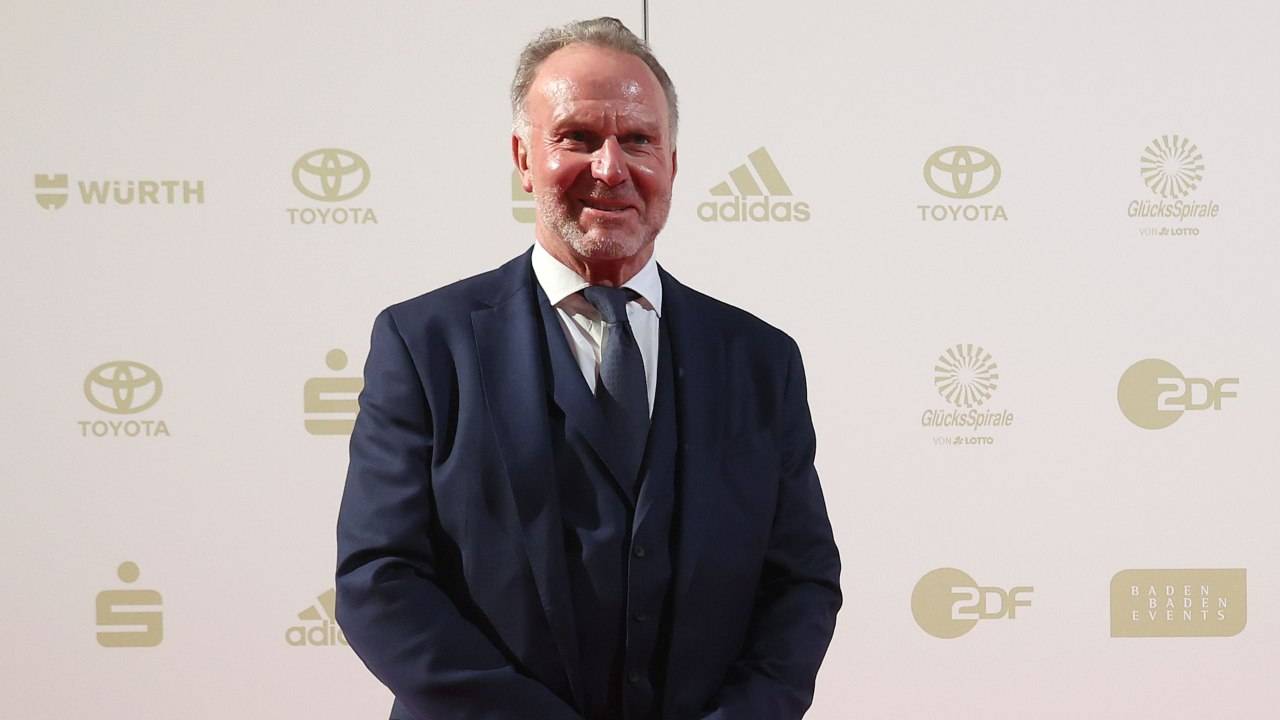 Karl-Heinz Rummenigge in posa