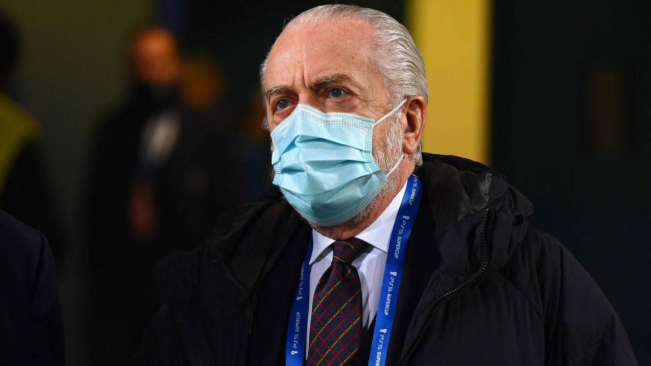 Aurelio De Laurentiis in tribuna