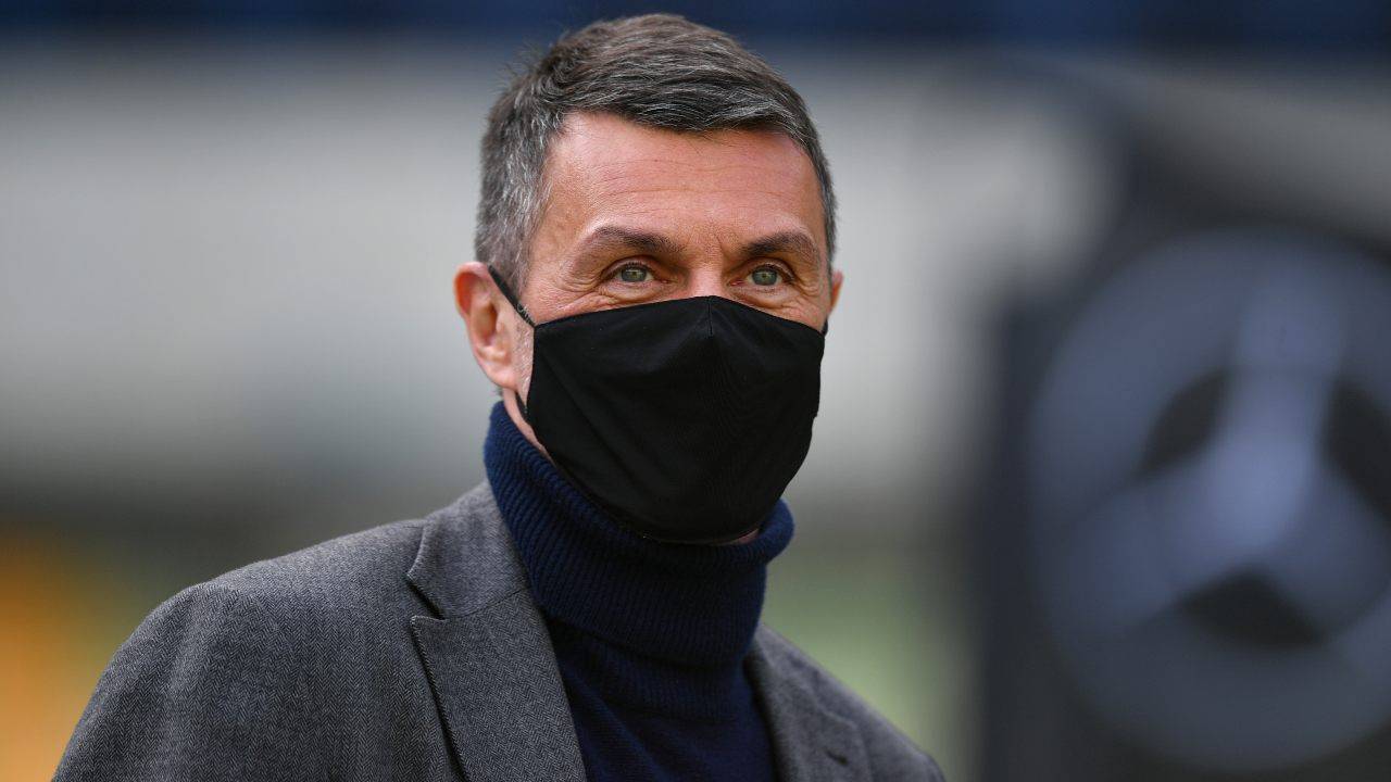 Paolo Maldini con la mascherina