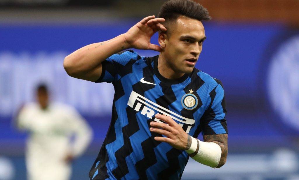 Inter, Lautaro esulta dopo un gol