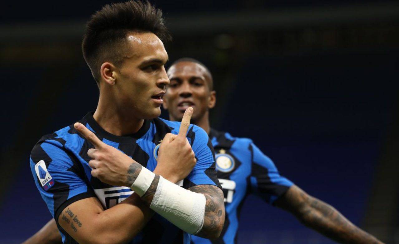 Inter, Lautaro esulta dopo un gol al Sassuolo
