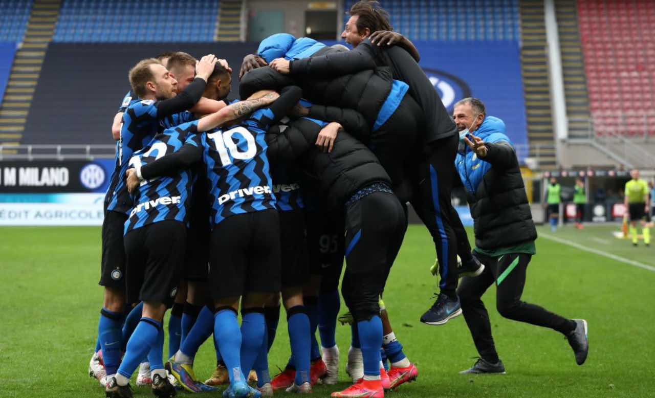 L'Inter festeggia dopo un gol