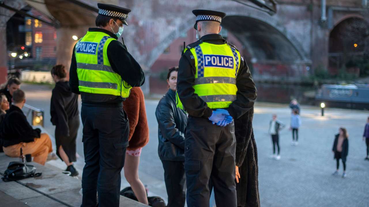 Polizia inglese in azione