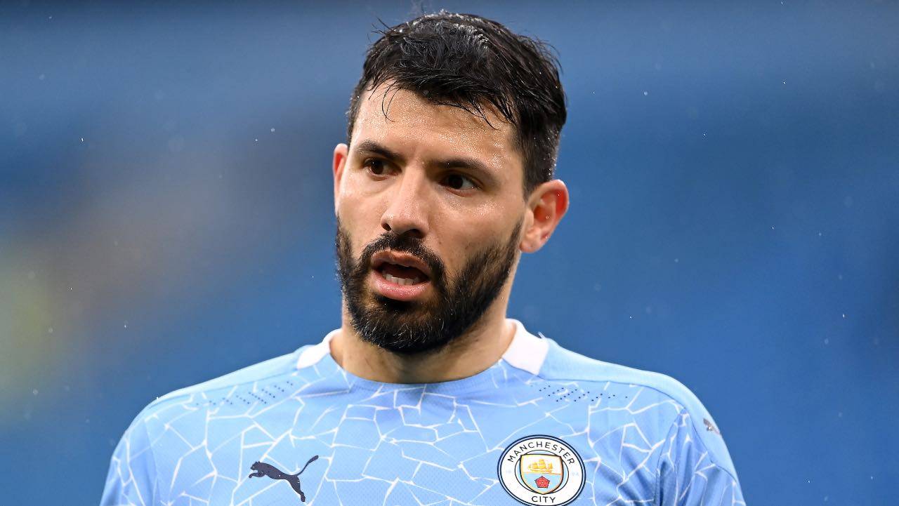 Aguero pensieroso