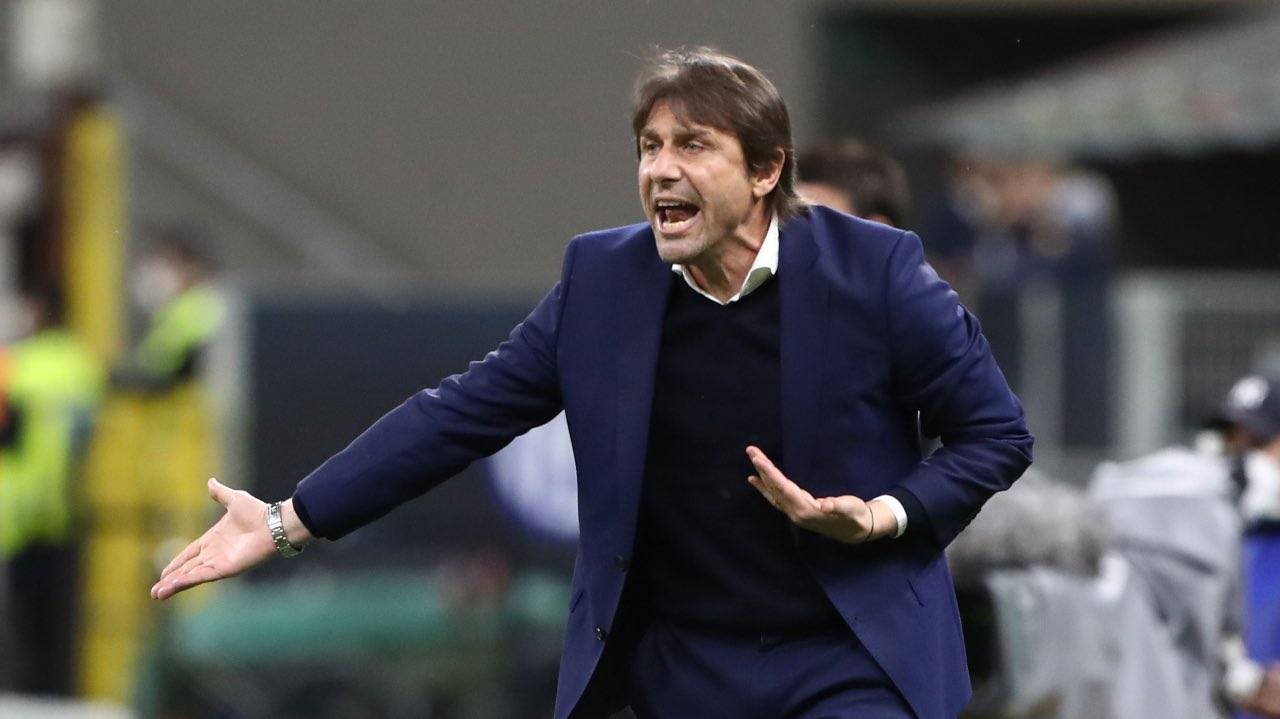 Conte agitato in campo