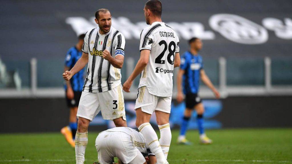 Chiellini carica i compagni