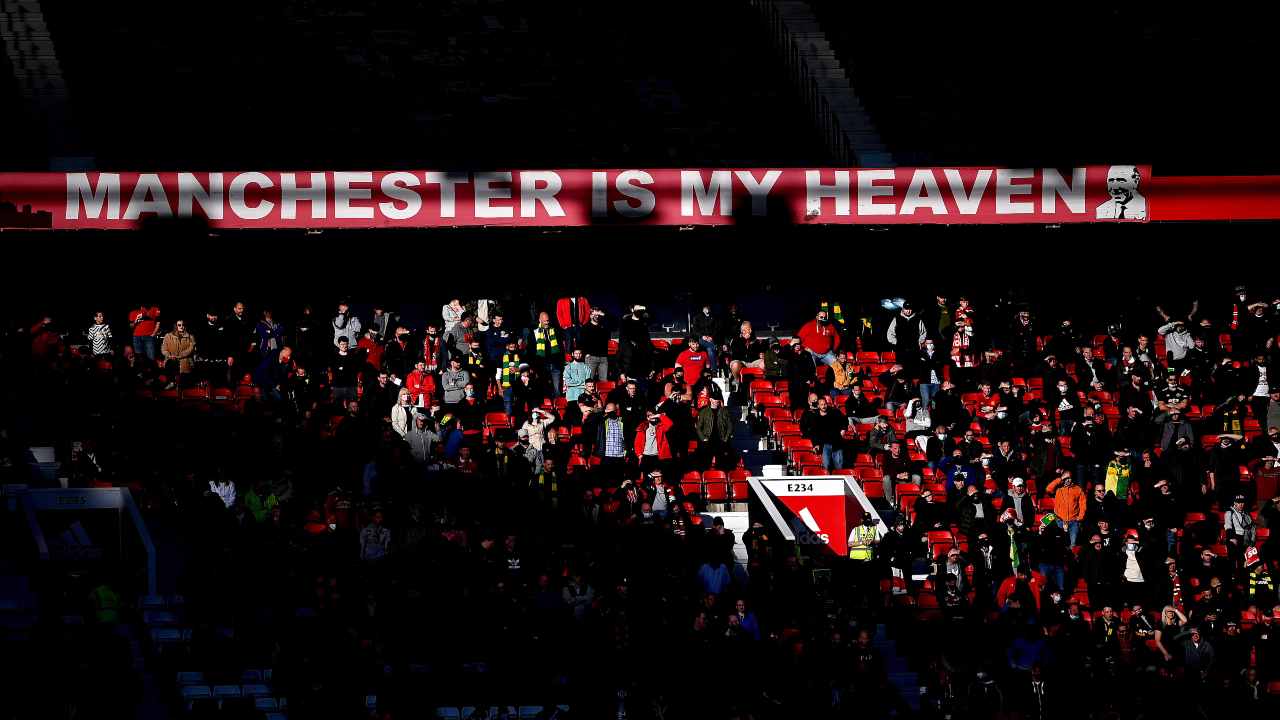 Old Trafford con i tifosi