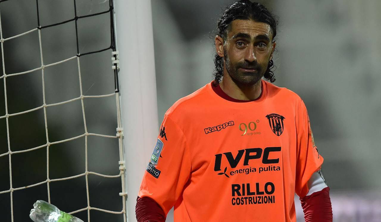 Gori Benevento copre il primo palo