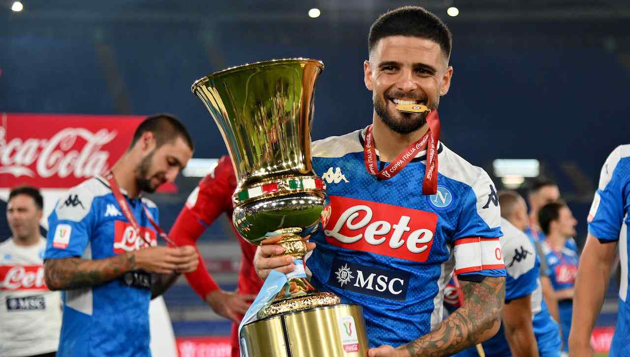 Insigne alza la Coppa Italia