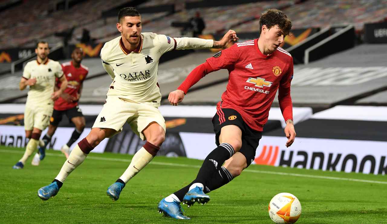 Lorenzo Pellegrini durante il match d'andata tra Roma e Manchester United