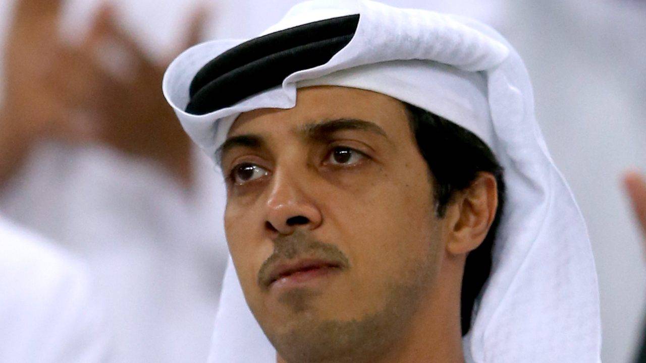 Mansour durante un'amichevole tra Al Ain e Manchester City