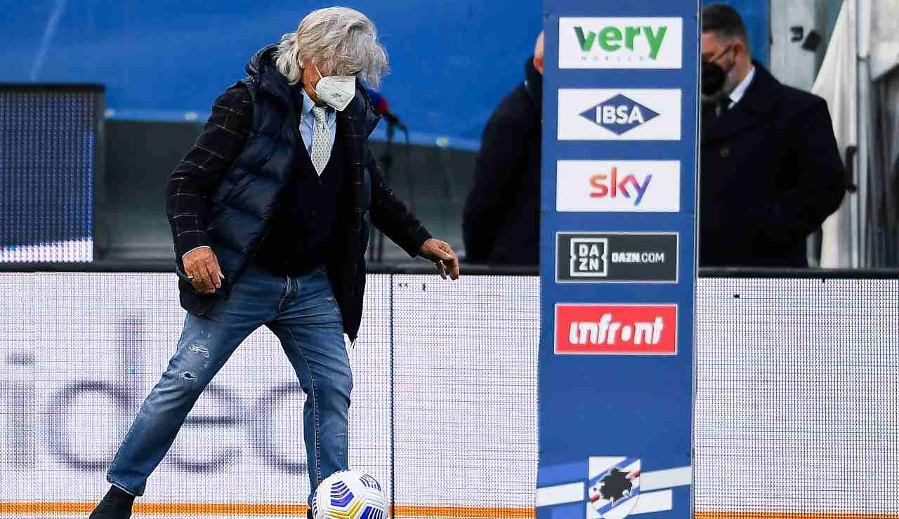 Massimo Ferrero palleggia in campo