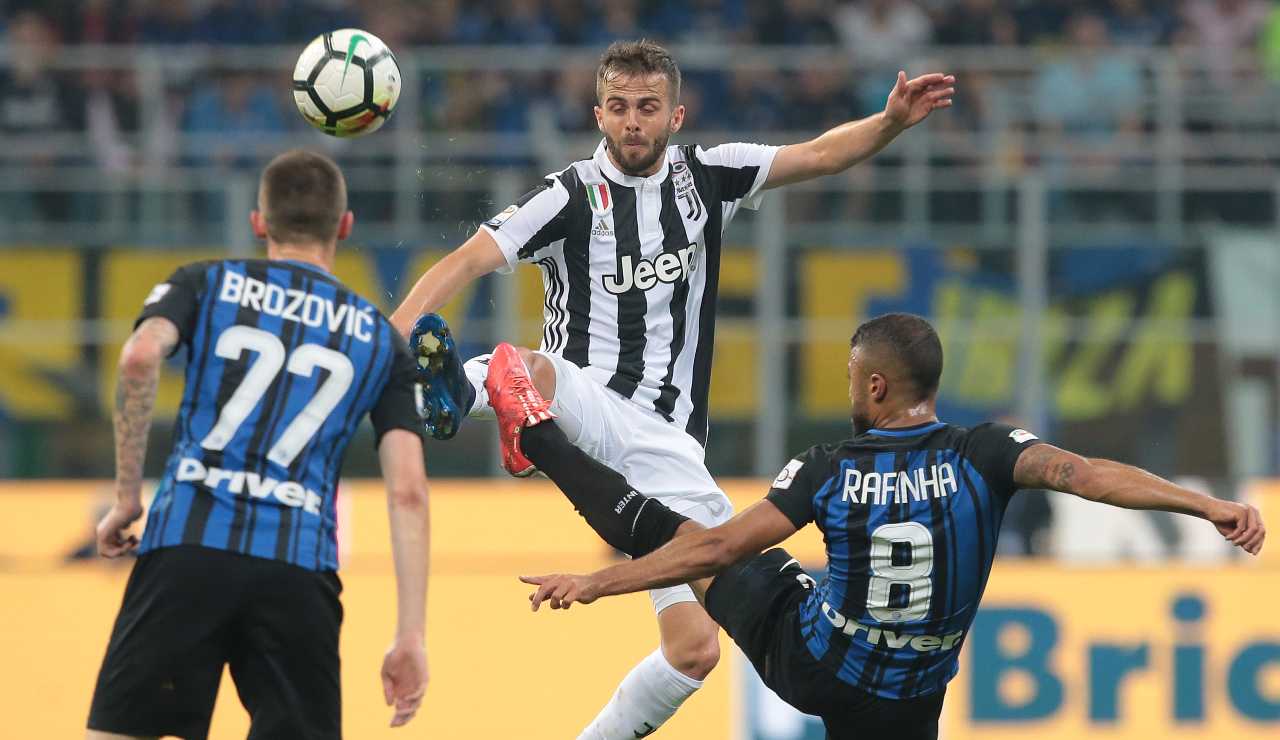 Pjanic a contrasto con Rafinha