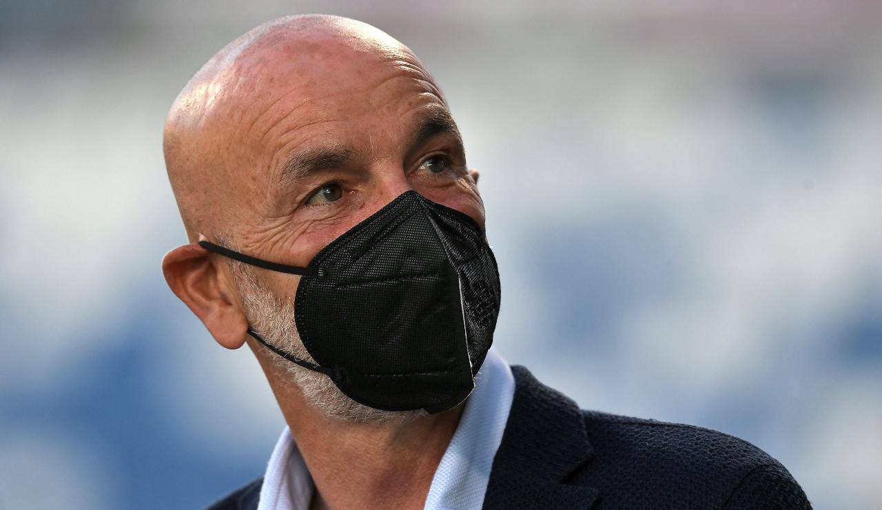 Stefano Pioli con mascherina