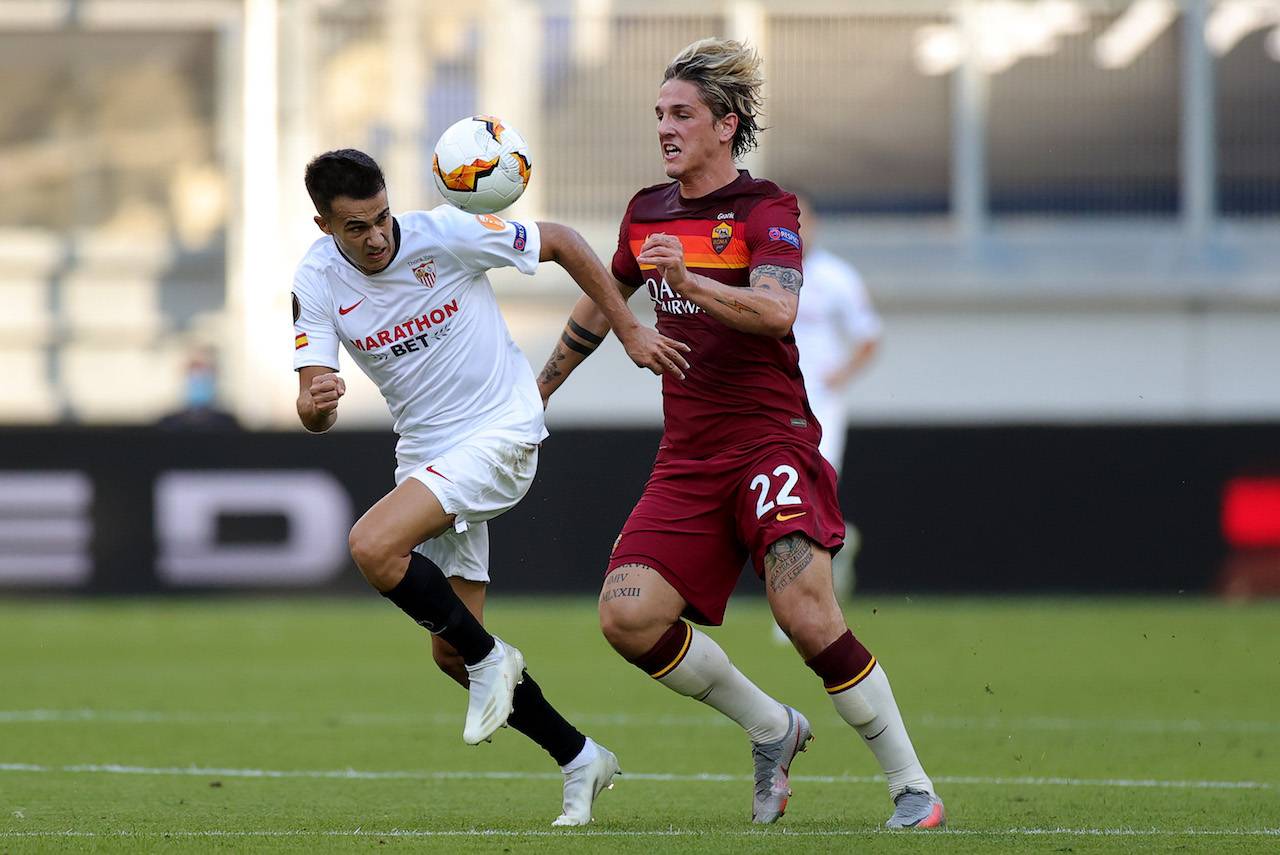 Zaniolo controlla il pallone